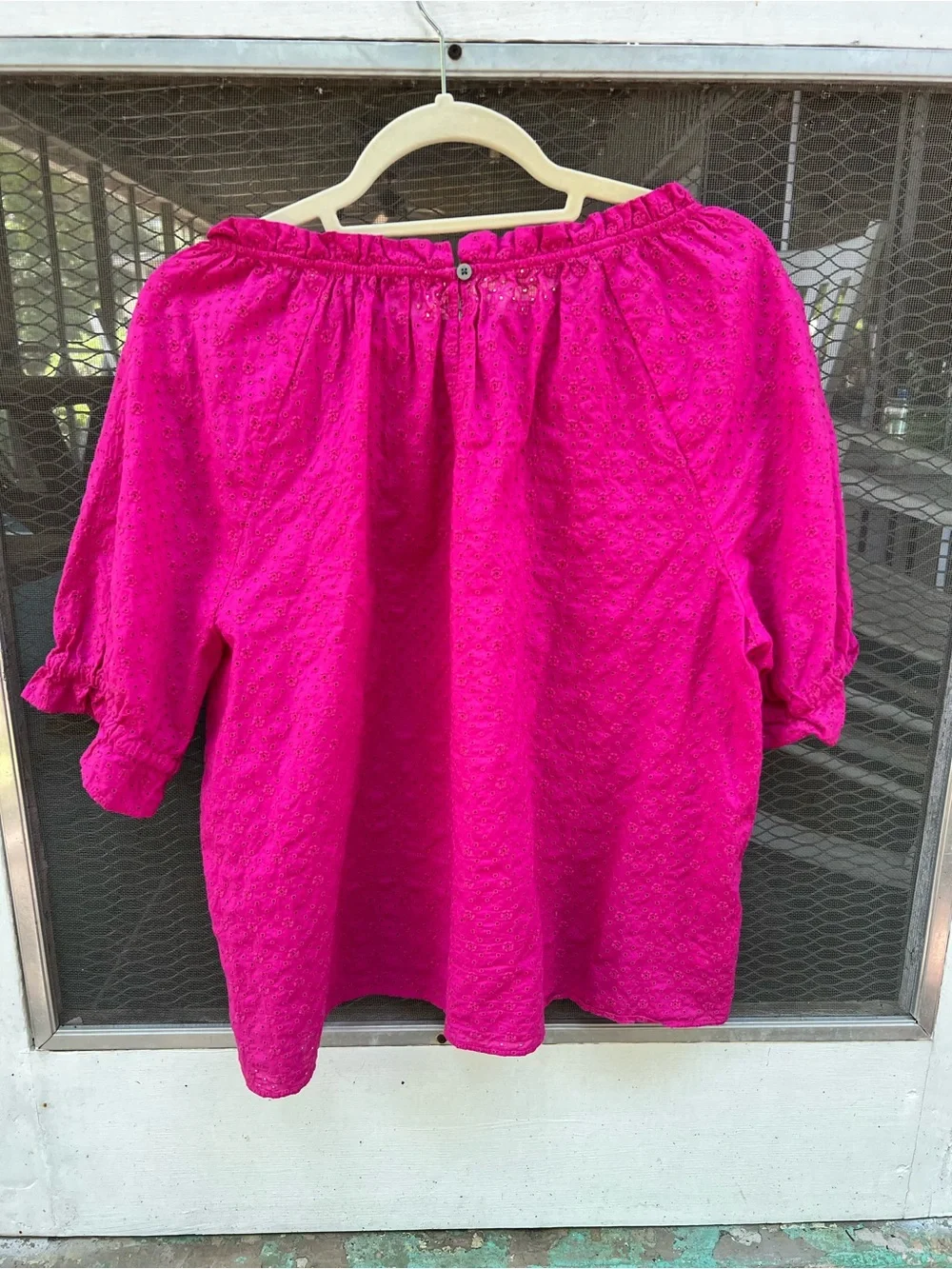 LOFT Women’s Hot Pink Eyelet Puff Sleeve Top